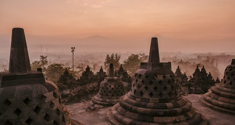 5 Destinasi Wisata Sejarah Tersembunyi di Sekitar Candi Borobudur