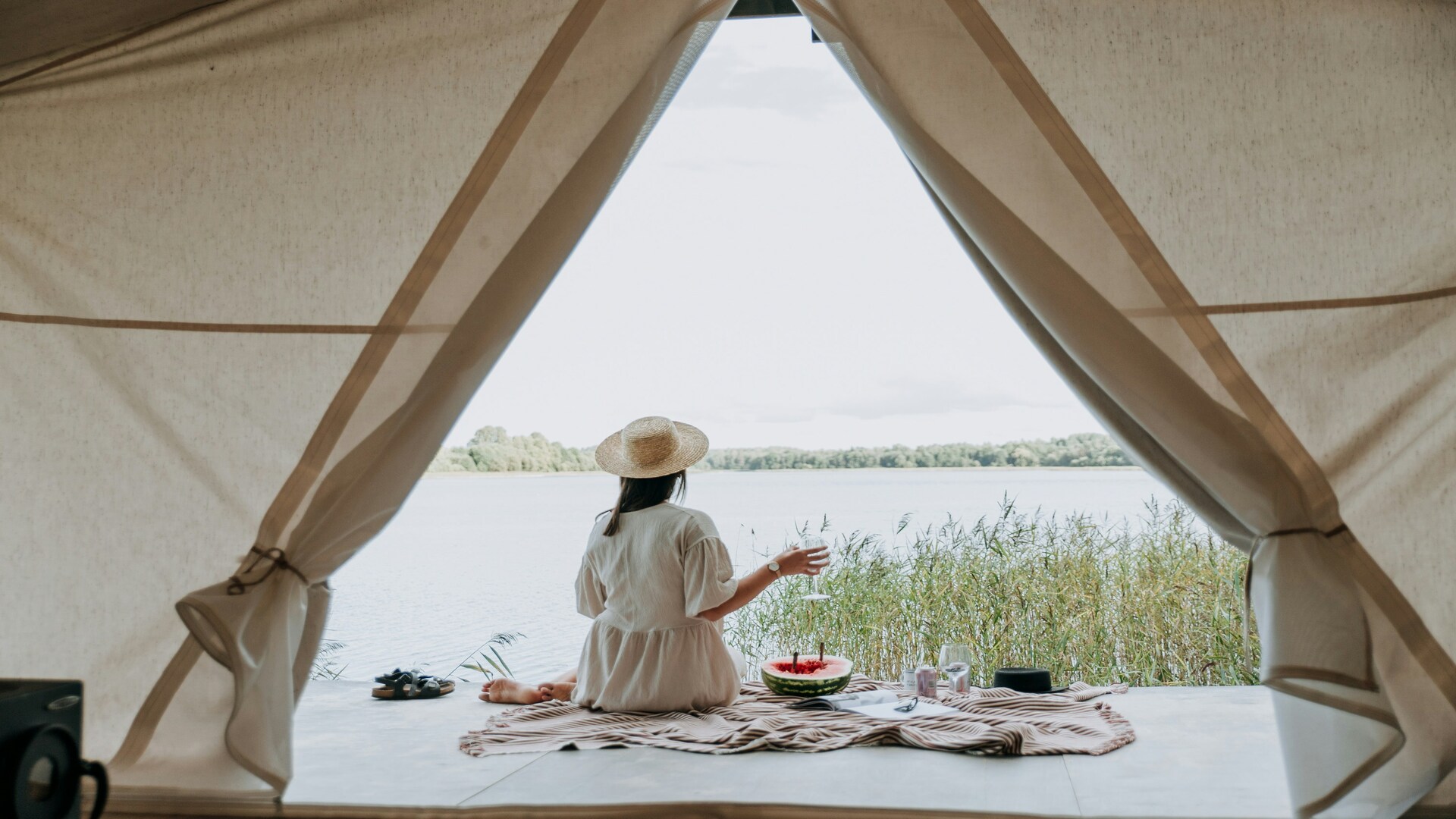 Apa Saja yang Harus Dipersiapkan untuk Camping di Pantai