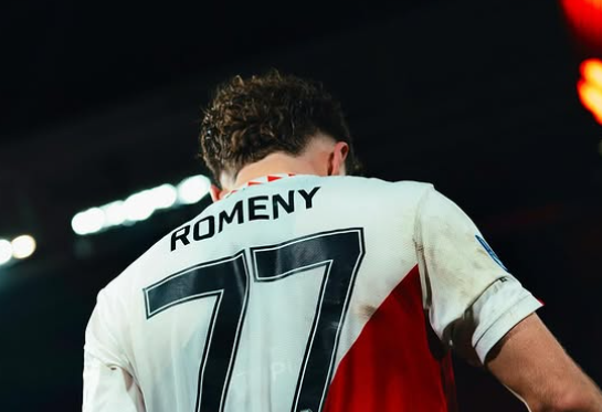 Ole Romeny MOTM, Thom Haye Bikin Assist Cantik