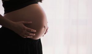 Siapa Ayah dari Anak Erika Carlina Warganet Kepo!