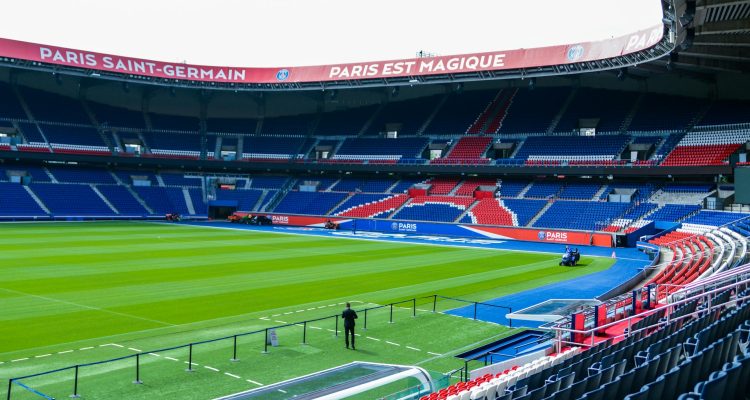 Lyon vs PSG Pertandingan Penuh Emosi dan Kejutan!