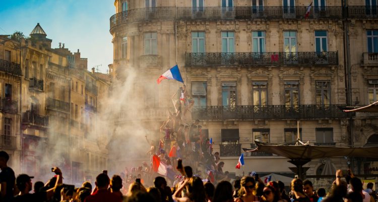 Prancis vs Inggris Saliba Absen, Les Bleus Terancam